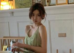 刚刷新51吃瓜网站，突然被秘闻击中，哈哈，真让人忍不住！