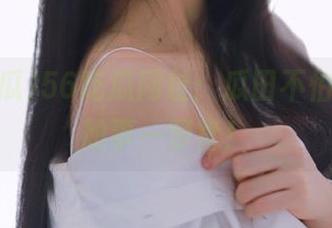 56吃瓜网址：瓜田不怕王，尴尬事一箩筐！