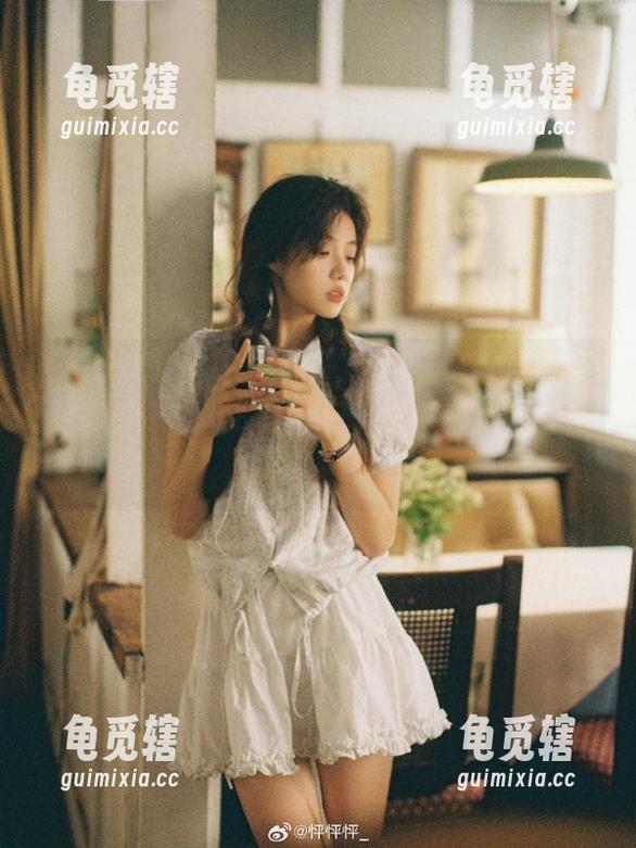 58吃瓜 大家准备好了吗?“58吃瓜”发布的带着闪光灯的瓜,似乎预示着要闹腾一番了!