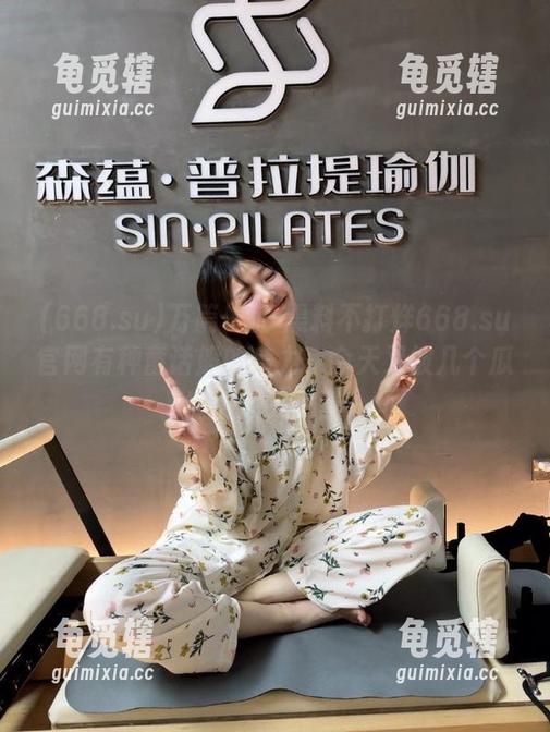 668.su 万篇长征-黑料不打烊668.su官网有种童话般的魔力,今天又被几个瓜搞得心头一紧!