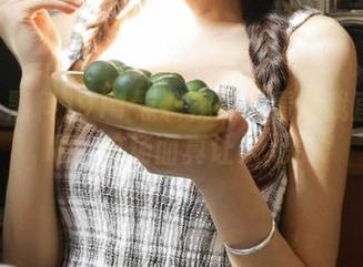 911黑料视频：看得我直翻白眼，这场面真让人无奈