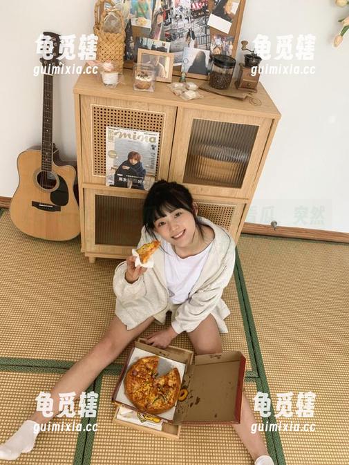 91吃瓜在线，趴着看瓜，突然觉得我也是个瓜…别问我是哪个品种。