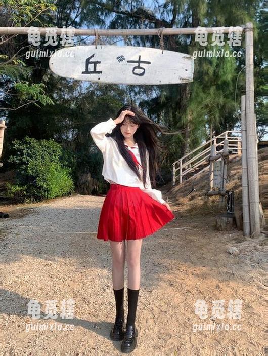 91吃瓜 分享一个小插曲,在51.91吃瓜的日子里,我一口嘴里都是不靠谱的念头,哈哈!