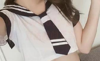 www51：我头顶的草坪真绿，直达我的无奈啊。