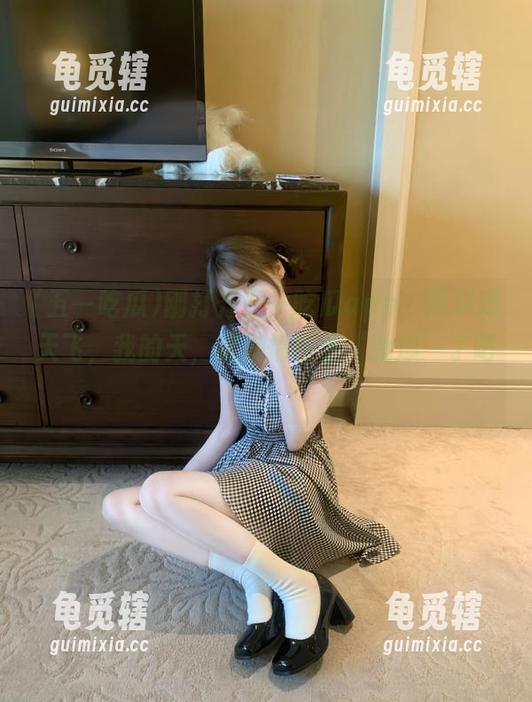 五一吃瓜 刚打开五一吃瓜app,黑料满天飞,我的天,这剧情也太‘劲爆’了吧!