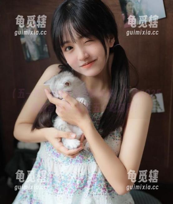 五一吃瓜网 看视频聊未来,下载2025最新奇葩事-就在五一吃瓜网!