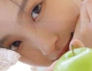 更新这波猛料，五一黑料简直是吃瓜人的必备宝典！
