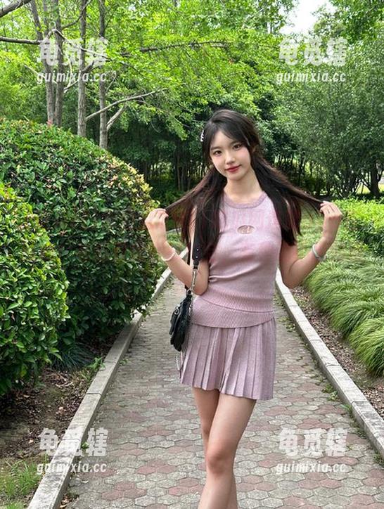 吃瓜网 你们见过911吃瓜网这款app在线哟!看瓜就像在线约会,有种说不出的亲密。