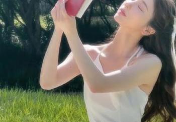 朝阳的早晨，不如赶紧打开吃瓜网app来点小娱乐吧！