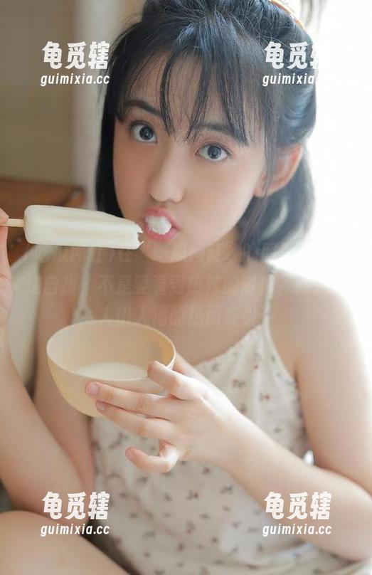 吃瓜网红 在“吃瓜网红”的网页上,无法自拔,不是要看到热辣的时刻,而是被人山人海的热闹吸引…
