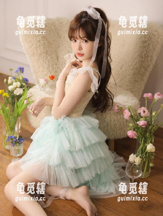 装作冷静，其实我在吾爱吃瓜911里疯狂收藏，对于精彩的沉默！