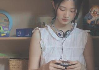 “国内吃瓜”首页里，网红们的拼搏真让人心潮澎湃，哈哈，不经意的感动！