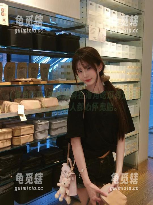 本命黑料在海角吃瓜传送门等着你，来的人都心怀鬼胎。