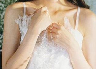 朋友发来信息：“海角吃瓜的地址刚更新，你还在等啥？”