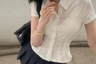 下载“网曝吃瓜”，和小伙伴们一起在八卦的海洋中遨游吧！