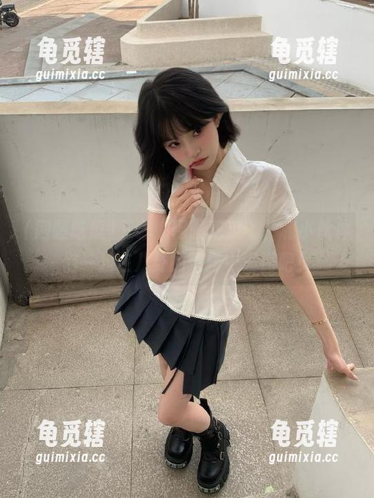 网曝吃瓜 下载“网曝吃瓜”,和小伙伴们一起在八卦的海洋中遨游吧!