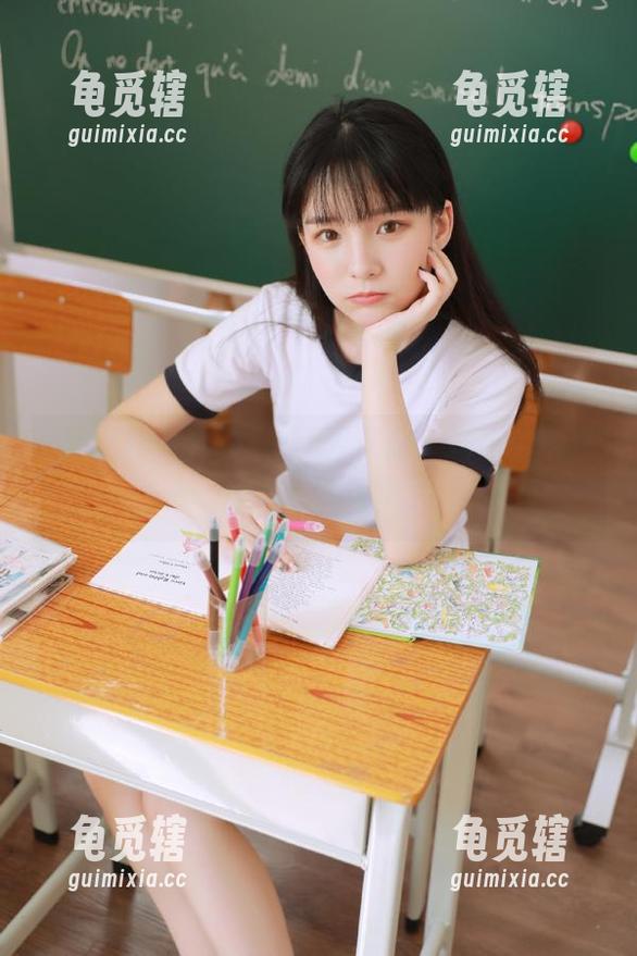 黑料24h 黑料24h登录后,暴露你的‘吃瓜’天赋!
