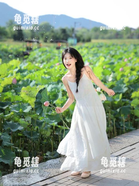 让zztt32.ccm黑料不打烊苹果版带你飞，苹果味儿的八卦大合奏！