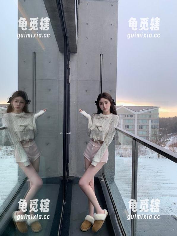 “黑料正能量不打烊”：更新速度比我早起还快的神器网站！