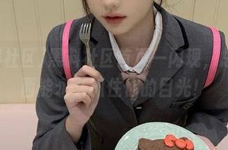 黑料社区首页一闪现，总有东西能永久抓住你的目光！