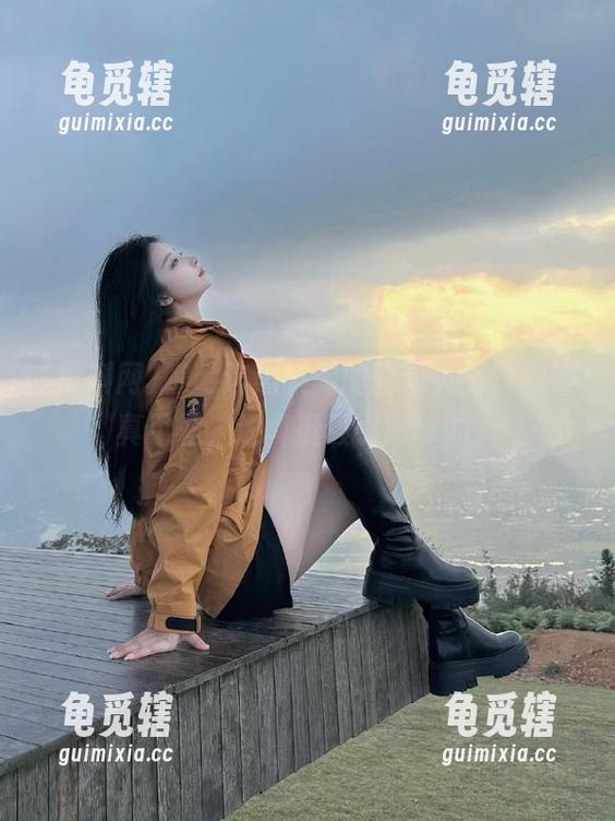 瞧瞧这黑料网的登录页面，做得真不差，还真挺吸引眼球的。