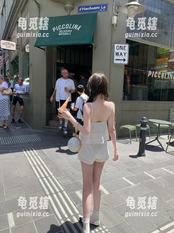 刚刚刷到的黑网料视频，正能量满满吗？我可不信！